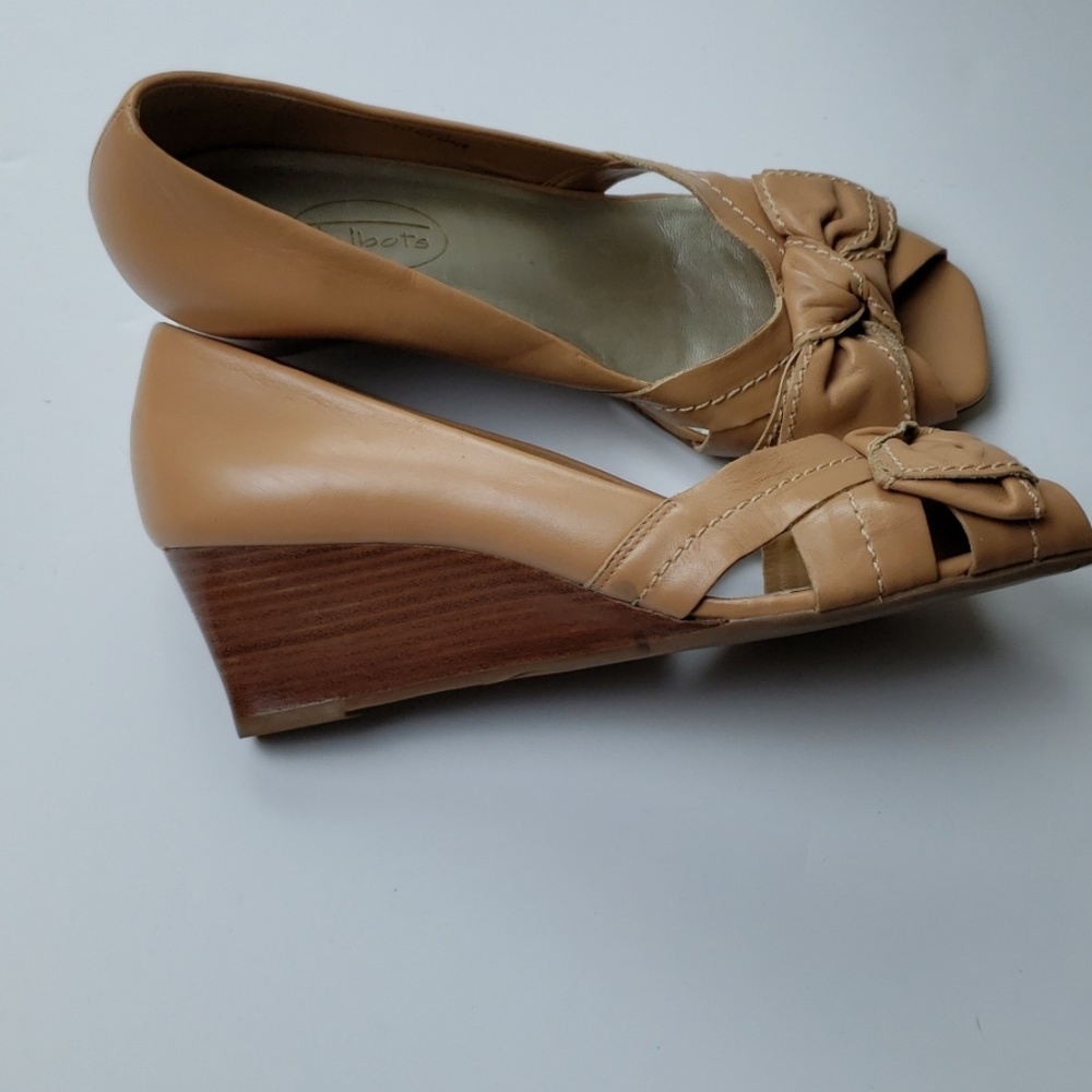 -Talbots Size 7.5 leather square toe wedge Pumps